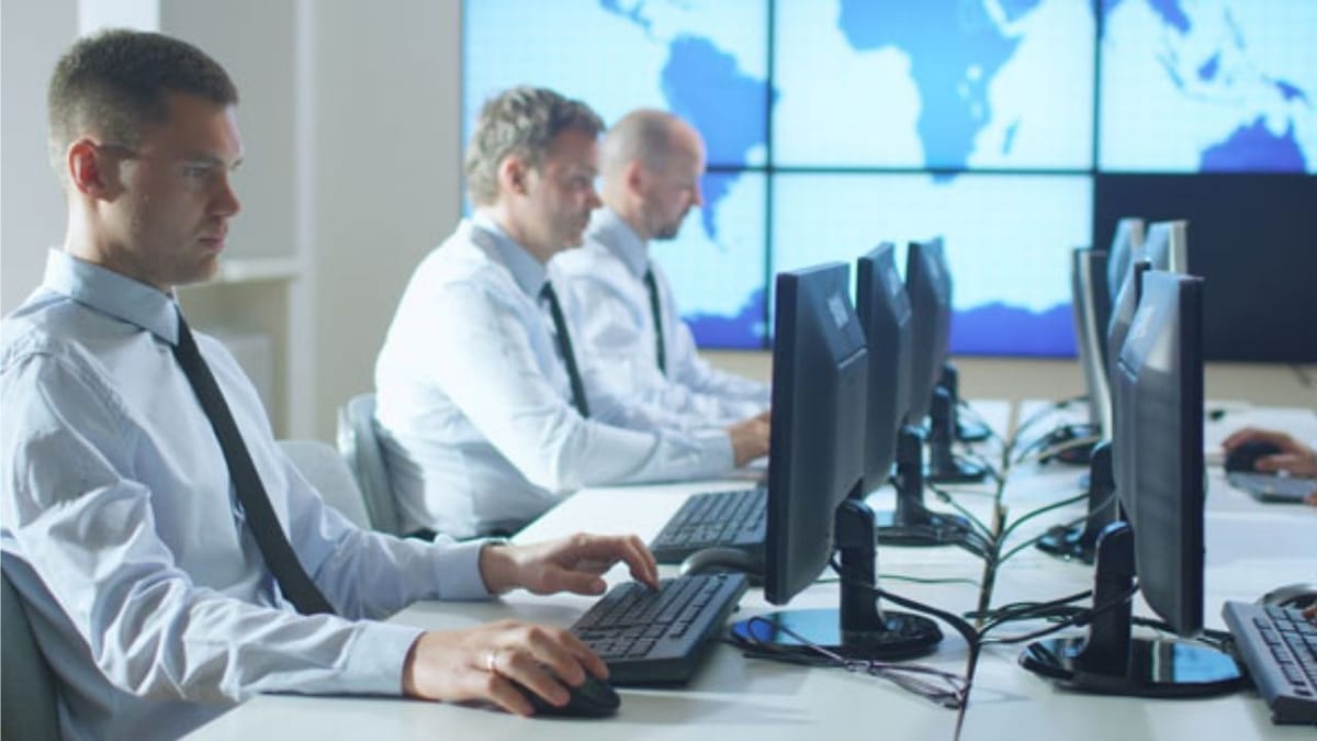 સાવધાન !  ઓફિસના કોમ્પ્યુટર પર ભુલથી પણ ન કરો આ કામ, નહીં તો નોકરી પરથી હાથ ધોવાનો વારો આવશે