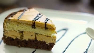 OMG!! મહેમાને લગ્નમાં વધુ કેક ખાઇ લીધી તો કપલે માંગી લીધા પૈસા, જમવાનું બીલ બનાવીને ઘરે પણ મોકલ્યુ