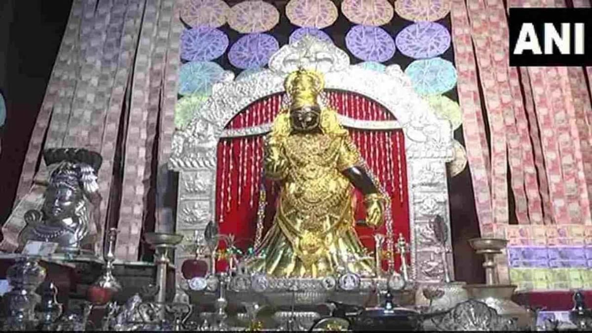 Viral : નવરાત્રિમાં દેવીને અનોખો શણગાર, 4 કરોડથી વધુ રૂપિયાની નોટથી શણગારવામાં આવ્યુ આ મંદિર
