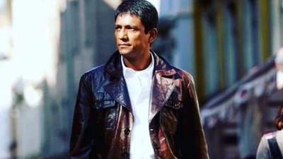 આદિલ હુસૈન હિન્દી સિનેમાના કલાકાર છે, જેમણે વિશ્વભરમાં પોતાના અભિનયથી લોકોના દિલ જીત્યા છે. આજે આ અભિનેતાનો જન્મદિવસ છે. આદિલ હુસૈનનો જન્મ 5 ઓક્ટોબર, 1963 ના રોજ આસામમાં થયો હતો. તેમણે ફિલોસોફીમાં બેચલર ડિગ્રી મેળવી.