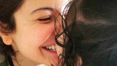 Anushka Sharmaએ પુત્રી વામિકા સાથે શેર કર્યો ખાસ ફોટો, લખી હૃદય સ્પર્શી પોસ્ટ