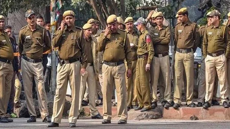 Bihar : ચૂંટણી પ્રચાર રોકવા ગયેલી પોલીસ ટીમ પર હુમલો, ફાયરિંગમાં એક યુવકનું મોત, 23 પોલીસકર્મી ઘાયલ