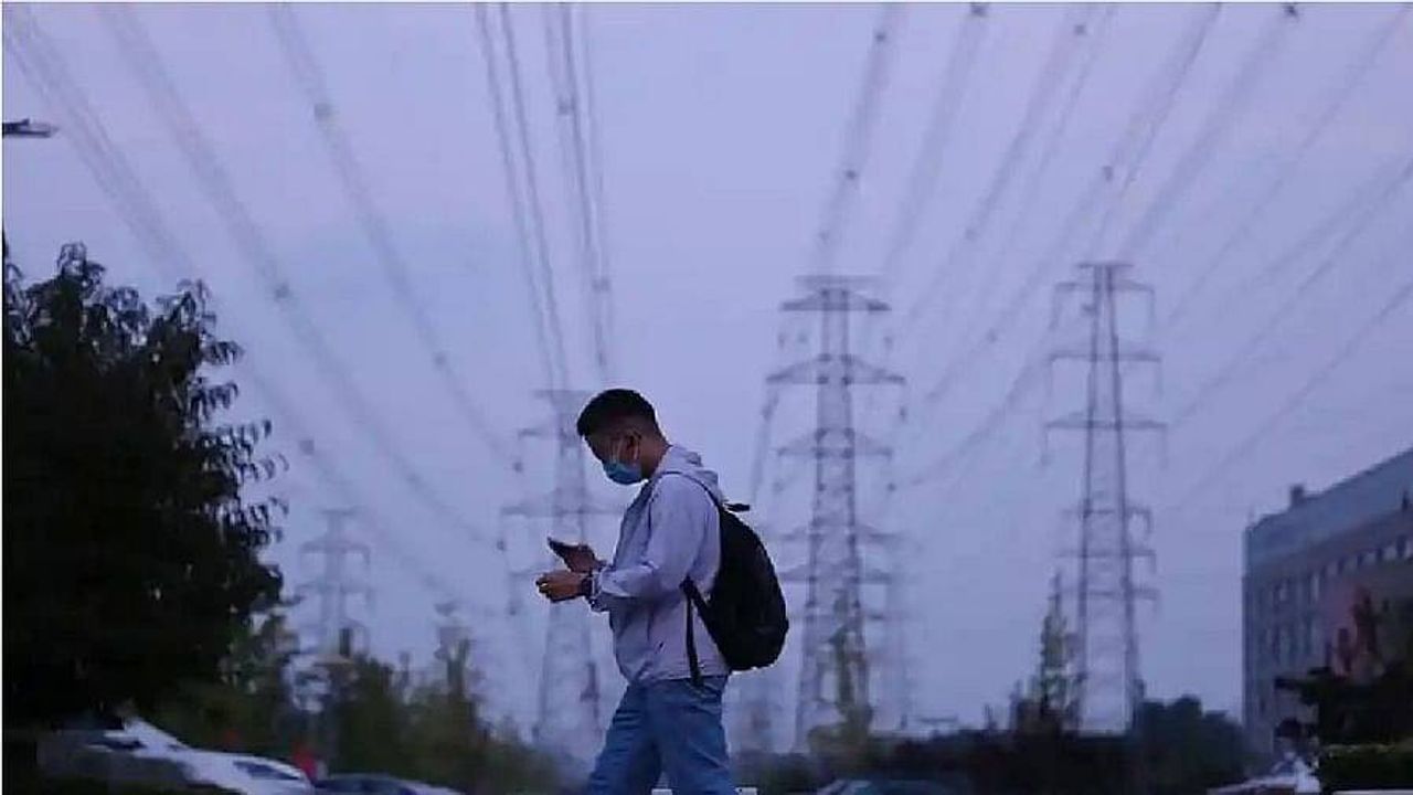 China Energy Crisis: દાયકા બાદ સૌથી મોટા વીજળી સંકટ સામે ઝઝૂમી રહ્યું છે ચીન, ઘણા શહેરમાં ફેક્ટરી કરવામાં આવી બંધ, જાણો શું છે તેની હાલત