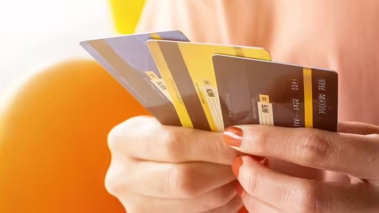 Credit Cardનો ઉપયોગ કરતી વખતે રાખો આ 5 બાબતોનું ધ્યાન, નહીં તો તમે મુકાઈ શકો છો મુશ્કેલીમાં