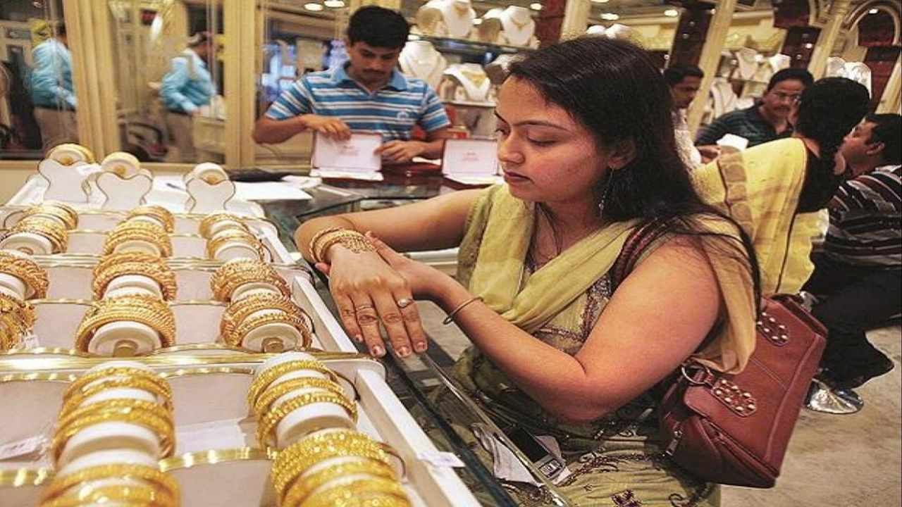 Gold Price Today : Dubai અને India વચ્ચે 1 તોલા સોનાનાં ભાવમાં કેટલો છે તફાવત? જાણો અહેવાલ દ્વારા