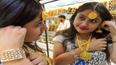 Gold Price Today : આજે અમદાવાદમાં 1 તોલા સોનાની કિંમત 50580 રૂપિયા, લગ્નની સીઝનમાં સોનાંના ભાવમાં ઉછાળો