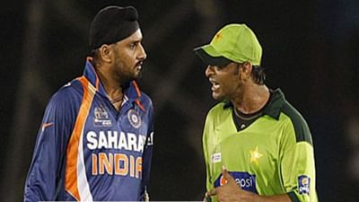 T20 World Cup India vs Pakistan: ટ્વીટર પર બાખડ્યા શોએબ અખ્તર અને હરભજન સિંહ, ભારતીય સ્પિનરે યાદ કરાવી દીધી દાદી