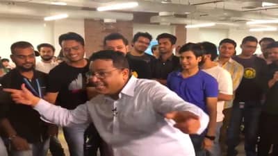 Paytm IPO ને SEBI ની મંજૂરીના આનંદના સમાચાર મળતા જ સ્થાપક કર્મચારીઓની વચ્ચે નાચી ઉઠ્યા, જુઓ વીડિયો