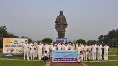 ભારતીય તટરક્ષક દળે સિંગલ યુઝ પ્લાસ્ટિકનો ઉપયોગ ટાળવાનો સંદેશો ફેલાવવા માટે લોકજાગૃતિ કૂચનું આયોજન કર્યું