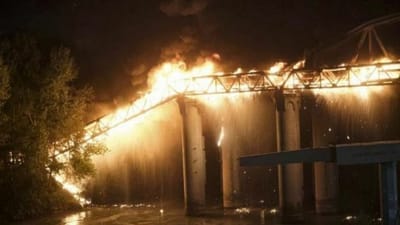 ઈટલીમાં 150 વર્ષ જૂના ઐતિહાસિક પુલમાં લાગી ભીષણ આગ, તેનો એક ભાગ નદીમાં પડ્યો, જુઓ વીડિયો