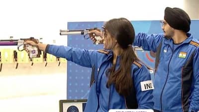 ISSF Junior World Championships: મનુ ભાકરનો કમાલ, એક જ દિવસમાં બે ગોલ્ડ જીત્યા, ભારત મેડલ ટેબલમાં અમેરિકાને પછાડી ટોપ પર