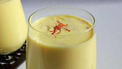 Health: કેસરનું દૂધ છે અદભુત, શિયાળામાં રોજ એક ગ્લાસ આ દૂધ પીવાથી મહિલાઓને થશે આ 6 ફાયદા