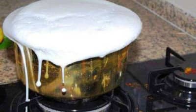 Kitchen Hacks : દૂધને ઉભરાવવાથી બચાવવા અપનાવો આ કિચન ટિપ્સ