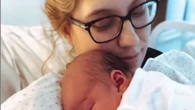 Ajab-Gajab: ઘરમાં આવનાર મહેમાન માટે બનાવી નિયમ બુક, બાળકને મળવા માટે કરવું પડશે આ નિયમનું પાલન