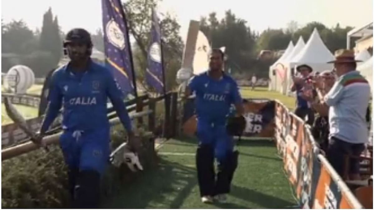 Cricket: ગજબ ! 13 બોલમાં જ 72 રન ઝૂડી નાંખ્યા, છગ્ગા વરસાવીને 8 ઓવર મેચ જીતી લીધી Cricket: ગજબ ! 13 બોલમાં જ 72 રન ઝૂડી નાંખ્યા, છગ્ગા વરસાવીને 8 ઓવર મેચ જીતી લીધી