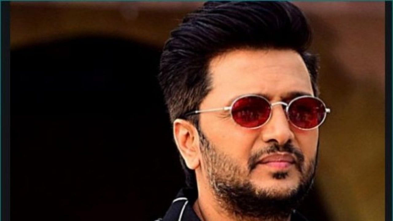 તહેવાર પર મીઠાઈનો ભાવ જણાવવો Riteish Deshmukhને પડ્યો મોંઘો, સોશિયલ મીડિયા પર થયા ટ્રોલ