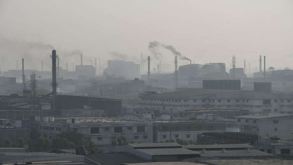 Surat : પ્રદુષણ ઘટાડવા સુરત કોર્પોરેશન રોડમેપ બનાવશે, ફરિયાદ માટે વેબસાઈટ પણ લોન્ચ કરશે