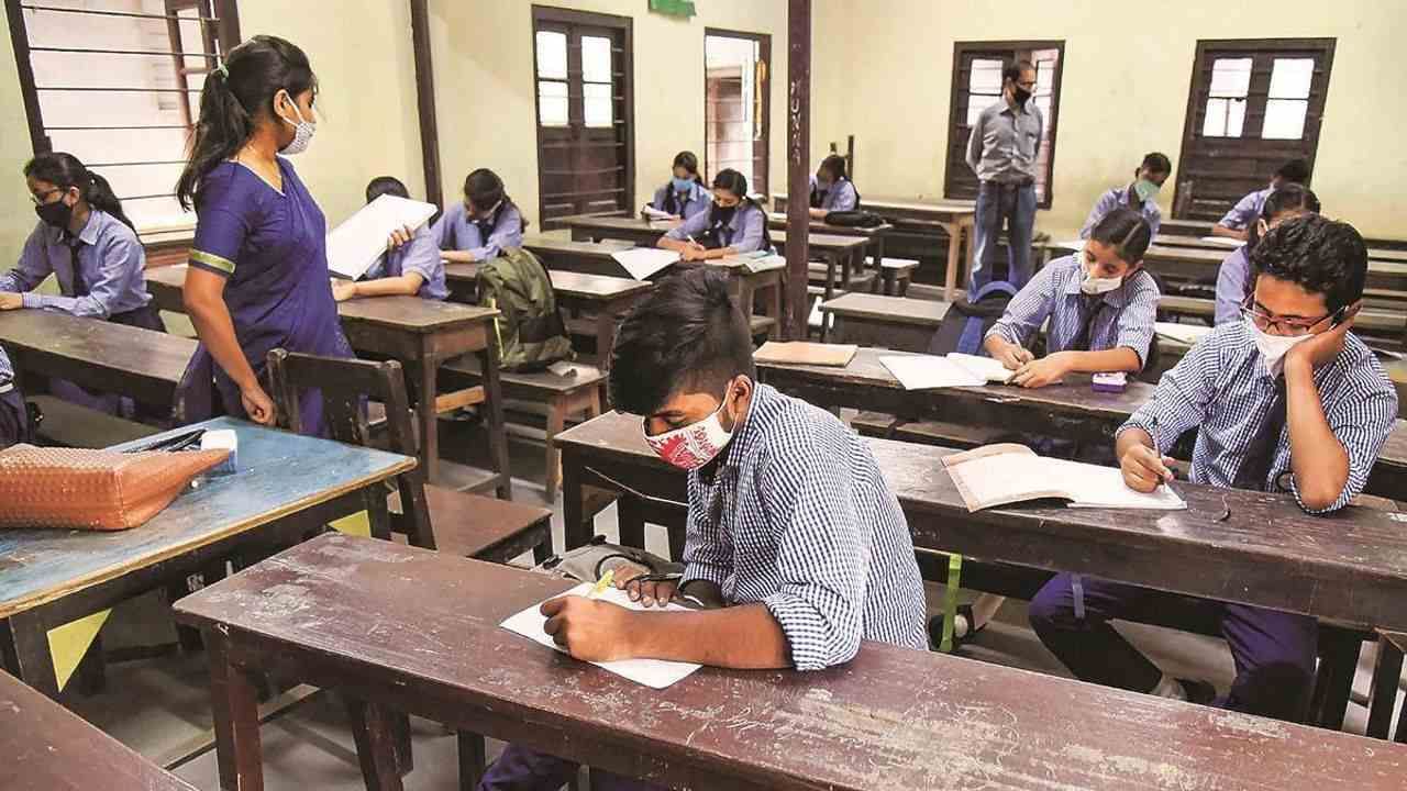 Surat : જિલ્લાની પ્રાથમિક શાળાઓમાં મુખ્ય વિષયોના 310 શિક્ષકોની ઘટથી વિદ્યાર્થીઓના ભણતર પર અસર