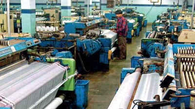 Surat : જીએસટીના એક સમાન દર લાગુ કરવાના નિર્ણય સામે ટેક્સ્ટાઇલ ટ્રેડર્સ એસોસિયેશનની સરકારને રજુઆત