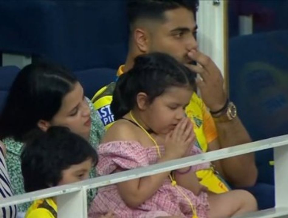 IPL 2021 : પપ્પા MS Dhoni અને ટીમ માટે પ્રાર્થના કરતા જોવા મળી પુત્રી Ziva Dhoni, જુઓ Video