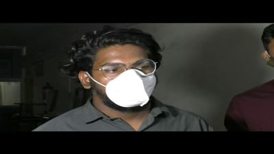 વલસાડ : સોશિયલ મીડિયાનો ક્રેઝ ભારે પડી શકે છે, સોશિયલ મીડિયા થકી મહિલાને બ્લેક મેલ કરતો શખ્સ ઝડપાયો