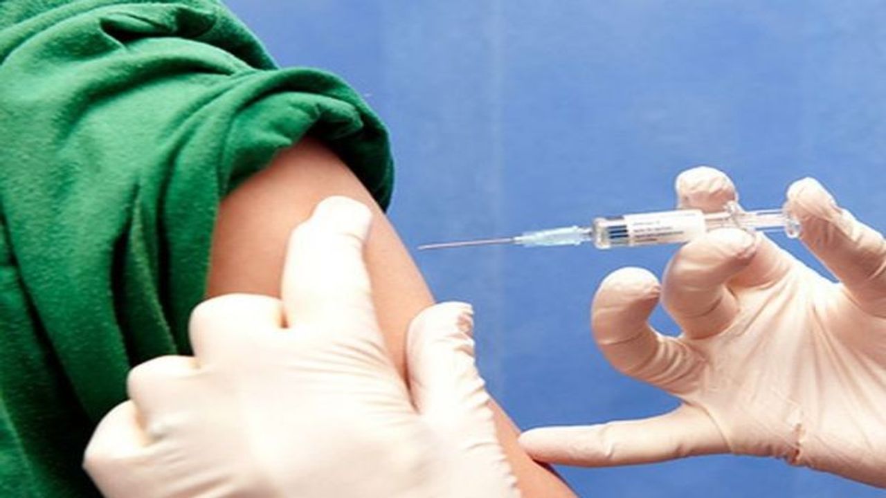 Corona Vaccine : આ દેશમાં વેક્સિનને લઈને સખ્ત નિયમ, વેક્સિન ના લેવા પર નોકરીથી ધોવા પડશે હાથ