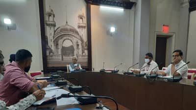 વડોદરા : RTO અને પોલીસ દ્વારા વાહન નિયમ ભંગના 1,289 કેસોમાં રુ.37 લાખની વસૂલાત, જિલ્લા કક્ષાની રોડ સેફટી કાઉન્સીલની બેઠક મળી