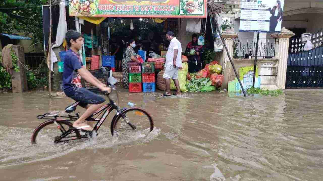 Heavy Rainfall in Chennai: ચેન્નઈમાં 2015 પછી સૌથી ભારે વરસાદ પડ્યો, વરસાદના કારણે રસ્તાઓ પર પૂરની સ્થિતિ