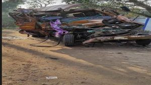 West Bengal: નદિયામાં ભયાનક માર્ગ અકસ્માત, સાઈડમાં પાર્ક કરેલ ટ્રક સાથે મેટાડોર અથડાતા 18 લોકોના મોત