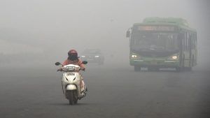 Air Pollution: દિલ્હી-NCRમાં 3 દિવસ બાદ પવનની ગતિ બદલાઈ, પ્રદૂષણમાં થોડો સુધારો, AQI 400થી નીચે પહોંચ્યો