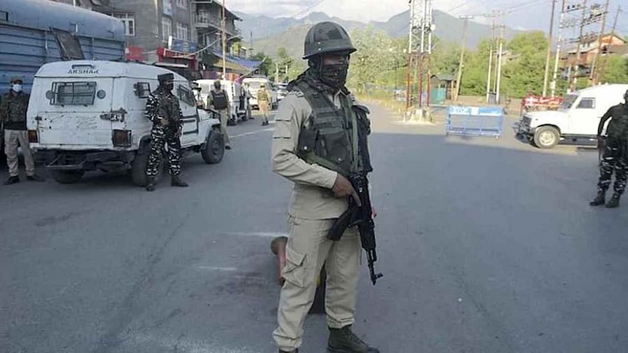 Jammu Kashmir: શ્રીનગરના હૈદરપોરામાં આતંકવાદીઓ સાથે અથડામણ, સુરક્ષા દળોએ એક આતંકવાદીને ઠાર કર્યો