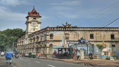 અમદાવાદના દરિયાપુરમાં ટોરેન્ટ પાવરનું મેગા સર્ચ ઓપરેશન, ટીમ પર પથ્થરમારો કરાયો