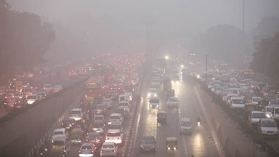 Delhi Air Pollution: રાજધાનીમાં ઝેરી હવાનો કેર યથાવત, દિલ્હી અને એનસીઆરની આસપાસની શાળાઓ, કોલેજો બંધ, 50% કામ વર્ક ફ્રોમ હોમ, AQI 377 પર પહોંચ્યો