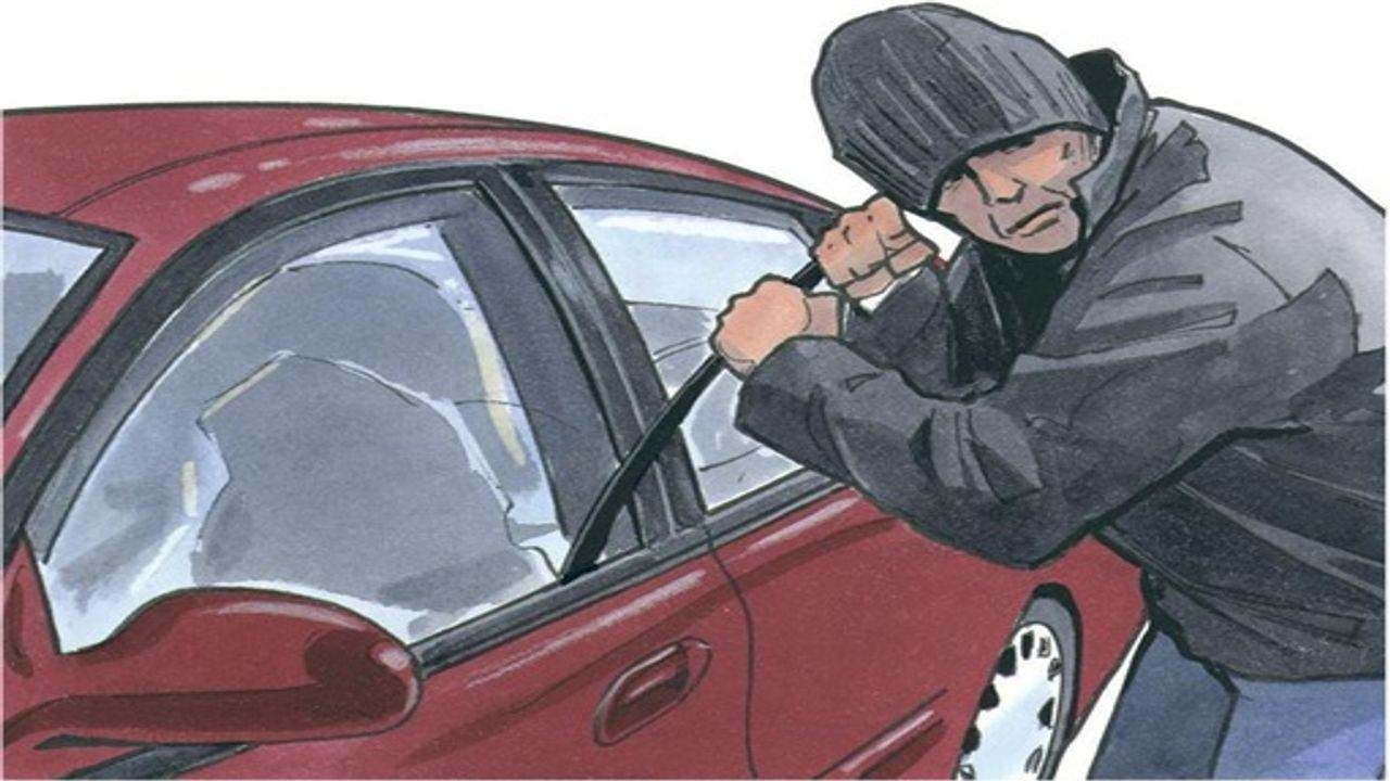 Crime: છેક દુબઈથી ઓપરેટ થતી હતી ચોરીની ગેંગ, 21 ગાડીઓ સહિત 4 લોકો પોલીસના સકંજામાં