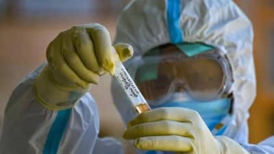 સુરતમાં વિદેશથી પરત ફરેલા વૃદ્ધનો કોરોના રિપોર્ટ પોઝિટિવ, જીનોમ સિકવનસિંગ માટે સેમ્પલ મોકલાયા