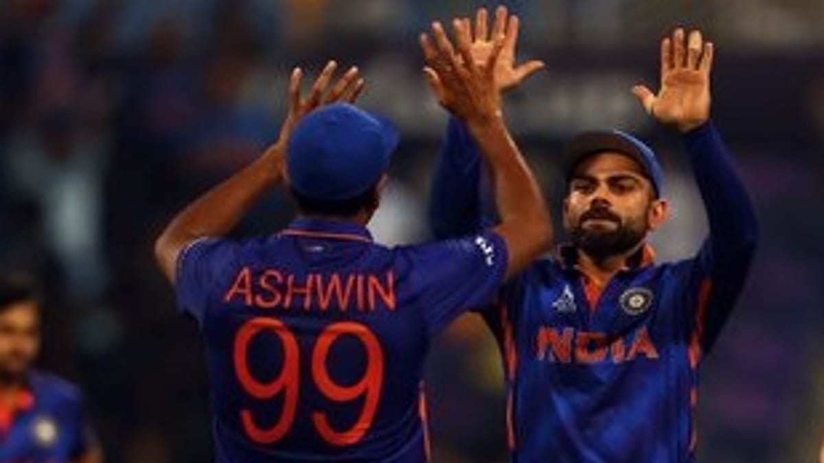 T20 World Cup: વિરાટ કોહલીએ અશ્વિન માટે કહી આ ખાસ વાત, સતત બહાર રાખ્યા બાદ જીત મળતા જ અનુભવ પસંદ આવ્યો