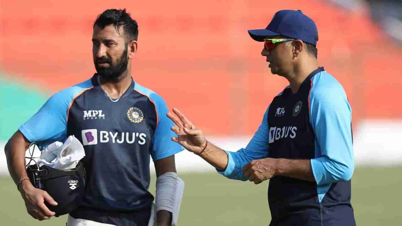 IND vs NZ: રાહુલ દ્રવિડે પહેલા બોલરો સામે બેટીંગ કરીને પ્રેકટિસ કરાવી હવે ઓફ સ્પિન બોલીંગ કરીને કાનપુર ટેસ્ટની તૈયારીઓ કરાવી, જુઓ Video