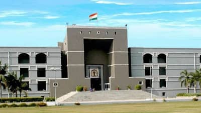 Gujarat : સાબરમતી આશ્રમનો પુનઃવિકાસ કરવામાં આવશે, ગુજરાત હાઈકોર્ટે તુષાર ગાંધીની અરજી ફગાવી