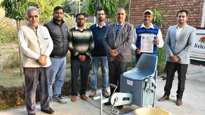 કૃષિ વૈજ્ઞાનિકોએ તૈયાર કર્યું મકાઈના દાણા કાઢવાનું મશીન, ઓછી જમીન ધરાવતા ખેડૂતો માટે આર્શિવાદરૂપ