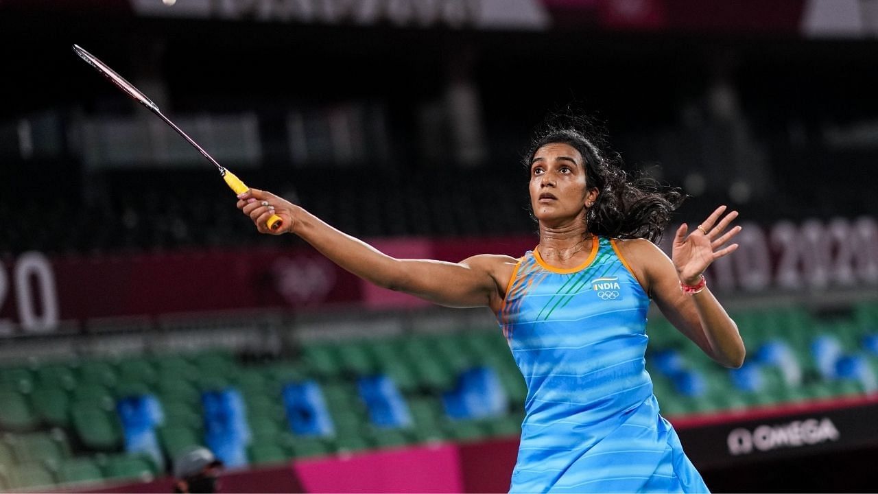 ભારતની બે વખતની ઓલિમ્પિક મેડલ વિજેતા પીવી સિંધુ 17 ડિસેમ્બરથી સ્પેનમાં યોજાનારી વર્લ્ડ ચેમ્પિયનશિપ દરમિયાન BWF એથ્લેટ્સ કમિશન માટે ભાગ લેશે. 