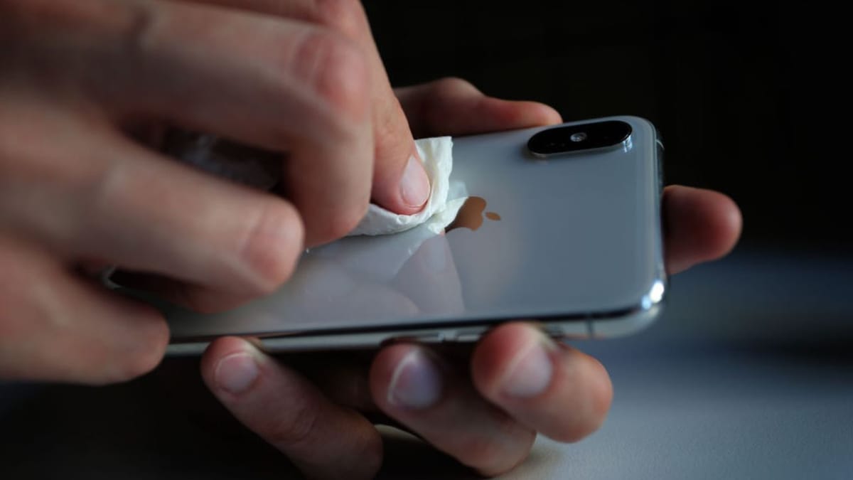 Technology: તમારો સ્માર્ટફોન છે કિટાણુઓ અને વાયરસનું ઘર ! બિમારીઓથી બચવા ફોનને કરતા રહો સાફ