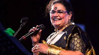 Usha Uthupએ પંખીડા તું ઉડી જાજે ગીત ગાયું અને ઝૂમી ઉઠી ઓડીયન્સ, જાણો ઉષા ઉથુપનું ગુજરાત કનેક્શન