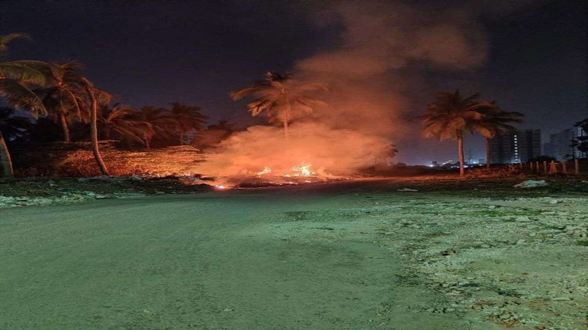 Surat : શહેરમાં વધતી પ્રદુષણની માત્રા અટકાવવા યુવાનોએ શરૂ કર્યું આગ બુઝાઓ અભિયાન