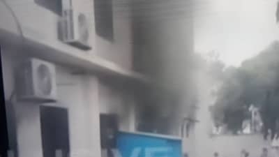 Ahmednagar Hospital Fire: મહારાષ્ટ્રના અહમદનગર સિવિલ હોસ્પિટલમાં આગ લાગી, ICUમાં આ આગમાં 6 લોકોના મોત, અનેક લોકો ઘાયલ