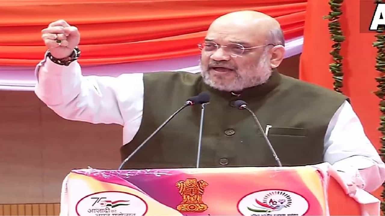 અમિત શાહે કહ્યું કેટલાક લોકો પવિત્ર ભૂમિને બદનામ કરે છે, આઝમગઢને આતંકનો અડ્ડો બનાવી દીધો, હવે અહીં બનશે કોલેજો