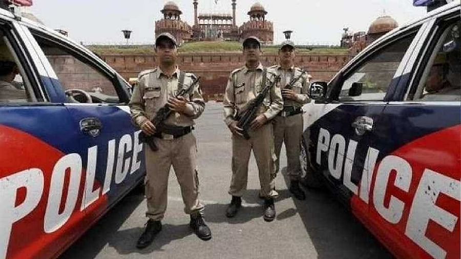 Delhi: પાસપોર્ટ-વિઝા વગર રહેતા 12 વિદેશીઓની ધરપકડ, દિલ્હી પોલીસ ગેરકાયદેસર વિદેશીઓની શોધમાં લાગી