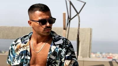 Hardik Pandya એરપોર્ટ પર તેની સાથે શું થયું તે વિશે ટ્વિટ કરી જણાવ્યું, ઘડિયાળની સાચી કિંમતનો પણ ખુલાસો કર્યો