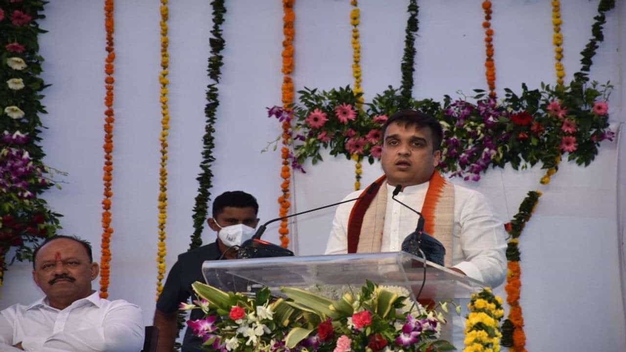 ત્રિરંગા કાર્યક્રમ આપણા અને સૈન્યના પરિવારો વચ્ચે આત્મીયતા કેળવવાનો શ્રેષ્ઠ પ્રયાસ : હર્ષ સંઘવી