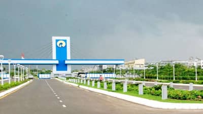 JAMNAGAR : ગ્રીન એનર્જી ક્ષેત્રમાં રિલાયન્સનો પ્રવેશ, ધીરુભાઈ અંબાણી ગ્રીન એનર્જી ગીગા કોમ્પ્લેક્સ સ્થાપવાની જાહેરાત કરી