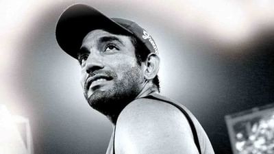 એક એવો ખેલાડી જેણે ઘરેલું ક્રિકેટમાં જોરદાર રમત બતાવી. IPLમાં પણ કમાલ કર્યો પરંતુ આંતરરાષ્ટ્રીય ક્રિકેટમાં મોટું નામ ન બનાવી શક્યો. જોકે ડેબ્યુ મેચમાં જ તોફાની ફિફ્ટીથી શરૂઆત કરી હતી. ભારત માટે બે વર્લ્ડ કપ રમ્યા અને એક વખત જીતનારી ટીમનો ભાગ પણ બન્યો. આ ખેલાડી છે રોબિન ઉથપ્પા (Robin Uthappa). આજે રોબિન ઉથપ્પાનો જન્મદિવસ છે. કર્ણાટકથી આવેલા આ ક્રિકેટરની ઓળખ તોફાની બેટ્સમેન તરીકેની રહી છે. તેની કારકિર્દીના શરૂઆતના દિવસોમાં ઉથપ્પા ક્રિઝની બહાર નીકળી જતો હતો અને ઝડપી બોલરો સામે શોટ લેતો હતો. આ કારણે તેને વૉકિંગ એસેસિન કહેવામાં આવતો હતો. તાજેતરમાં, તેણે ચેન્નાઈ સુપર કિંગ્સનો ભાગ રહીને આઈપીએલનો ખિતાબ જીત્યો છે.